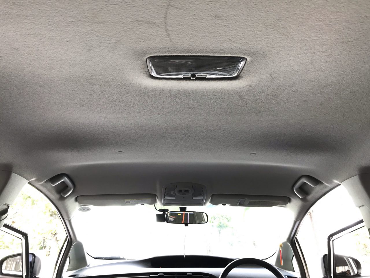 車内天井の汚れ 沖縄 カーケアショップザップス